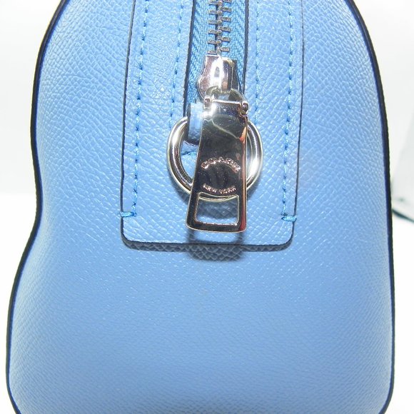 NWOT BABY BLUE COACH CROSSBODY - Picture 3 of 8